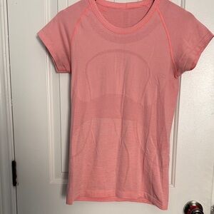 lululemon athletica Coral Pink Short Sleeve Seamless Tee